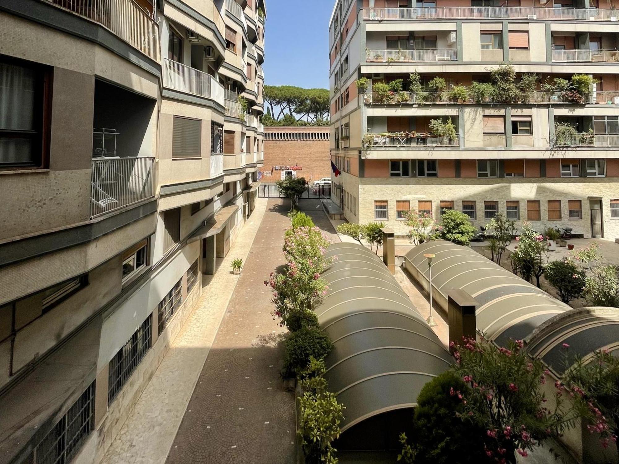 Domus Laterani By Jfm - Comfortable Apartment Big Terrace Colosseo Рим Екстер'єр фото